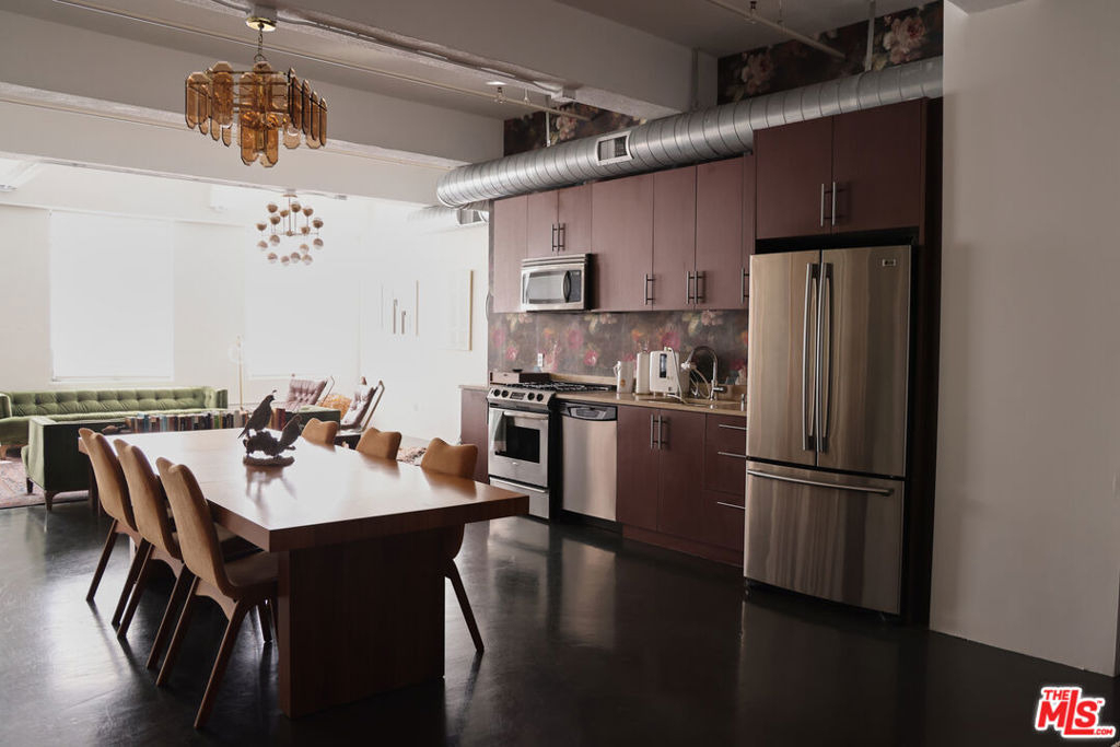 849 S Broadway - Photo 17