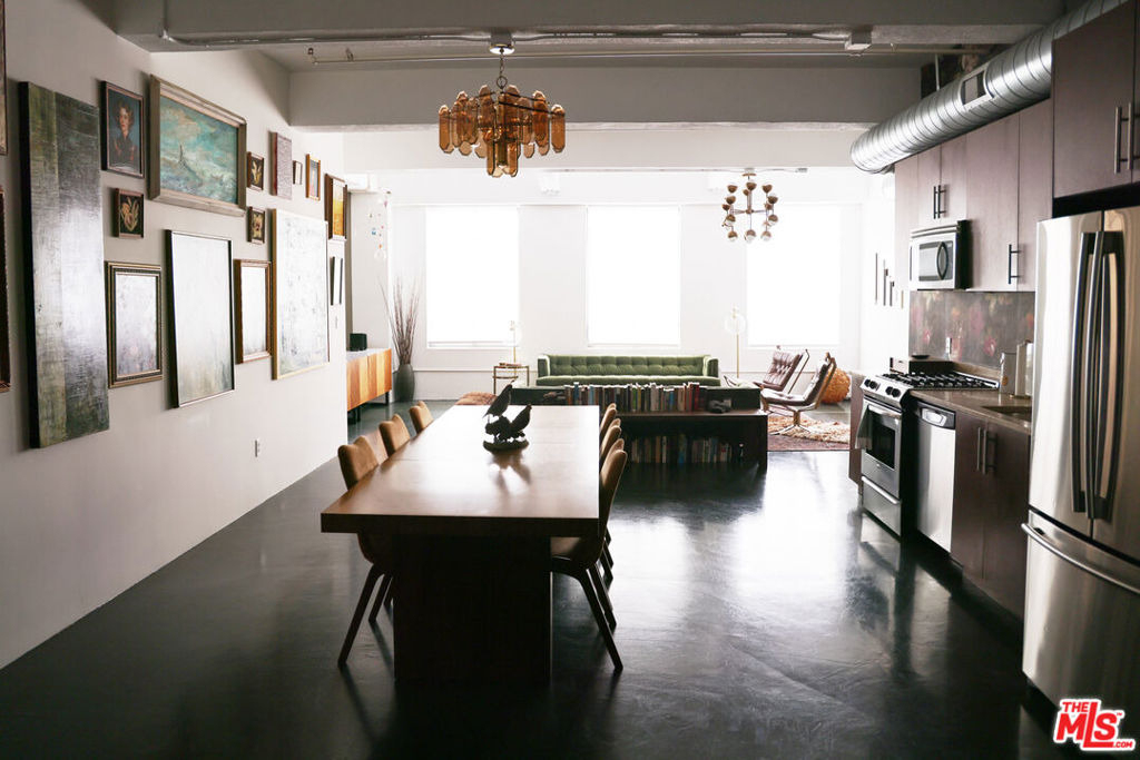 849 S Broadway - Photo 18
