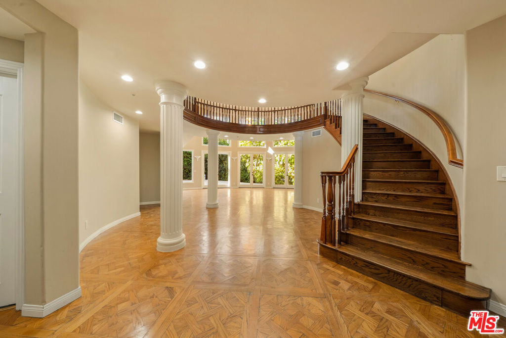 1109 Pine Drive - Photo 3