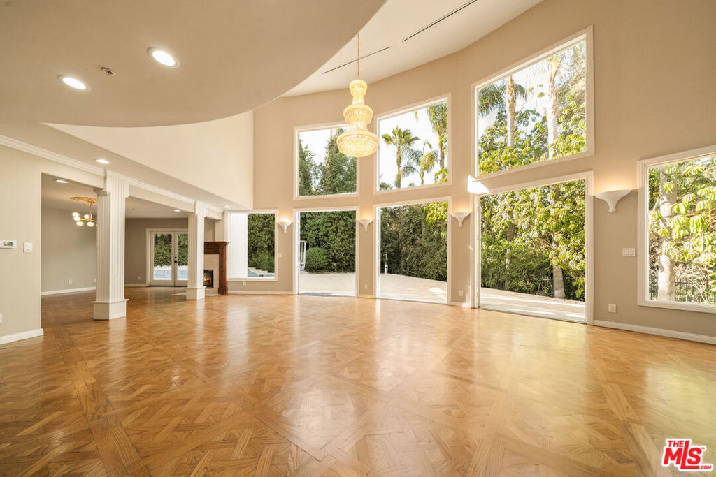 1109 Pine Drive - Photo 9