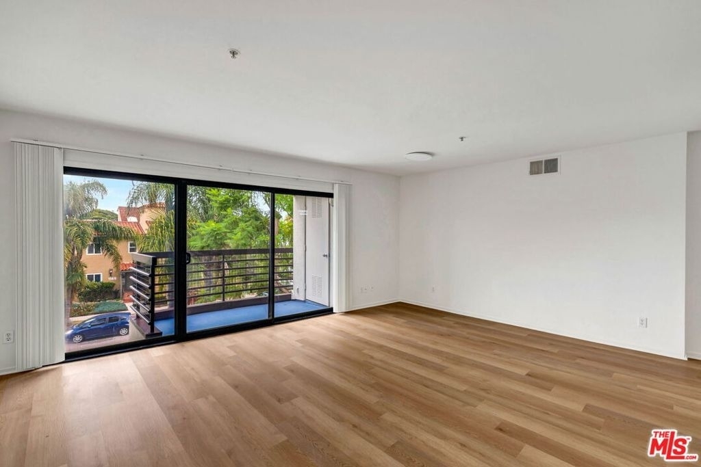 1144 12th Street - Photo 6