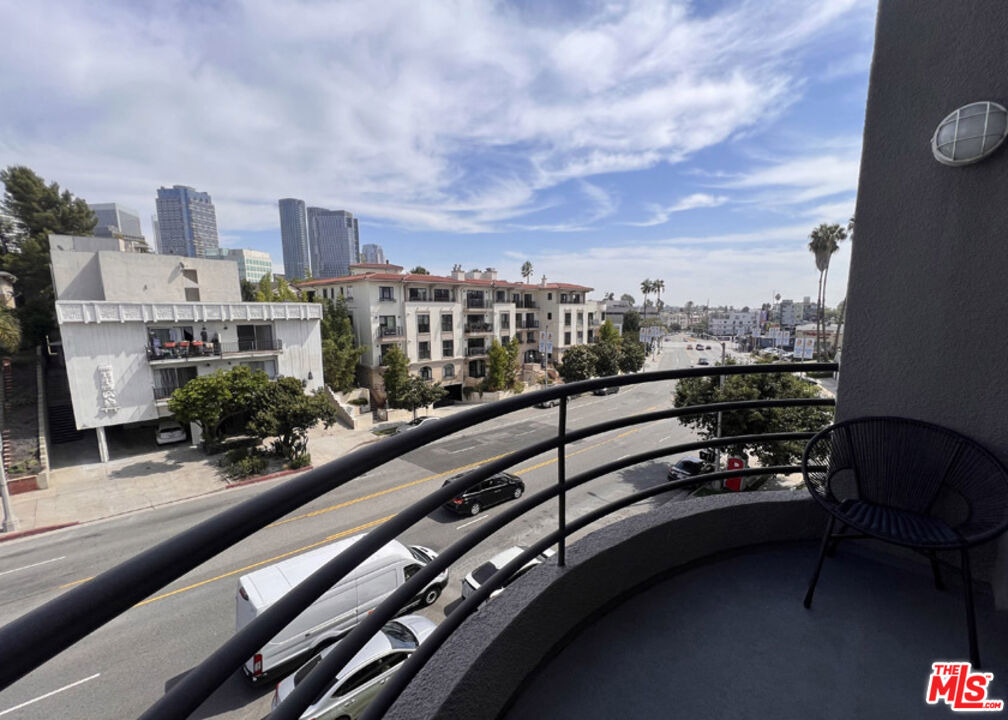 1617 S Beverly Glen Boulevard - Photo 15