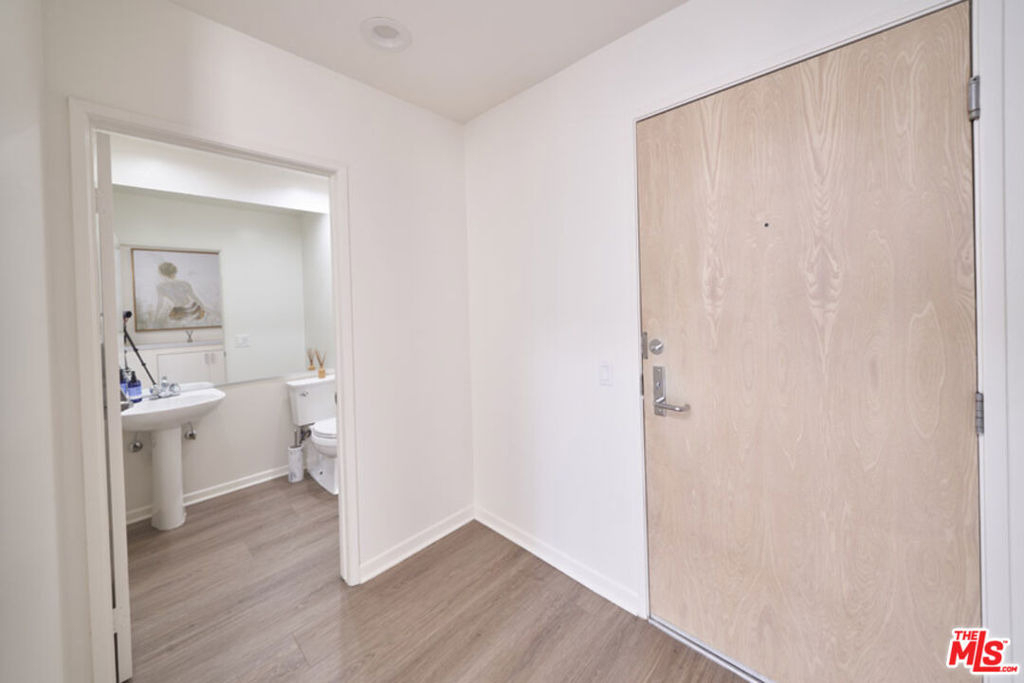 1617 S Beverly Glen Boulevard - Photo 7