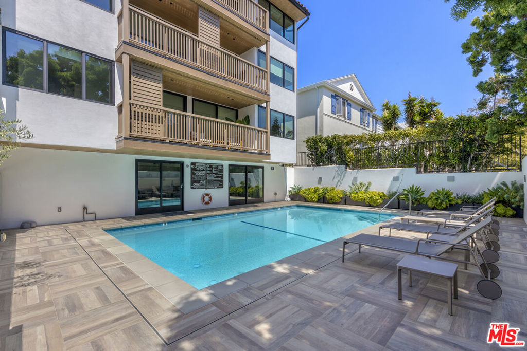 153 San Vicente Boulevard - Photo 19