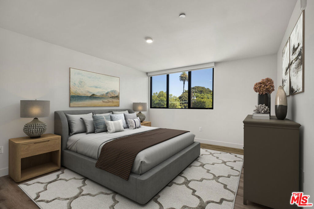 153 San Vicente Boulevard - Photo 11