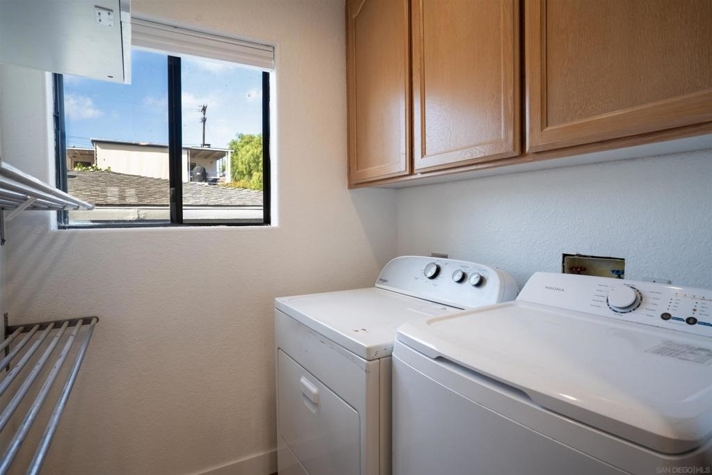 4766 Noyes St - Photo 9