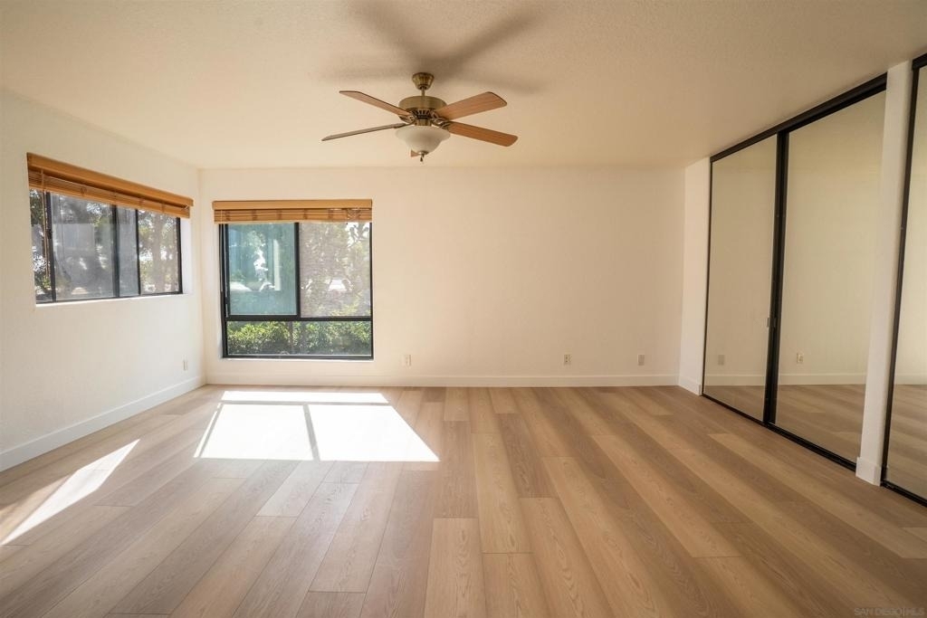 4766 Noyes St - Photo 15