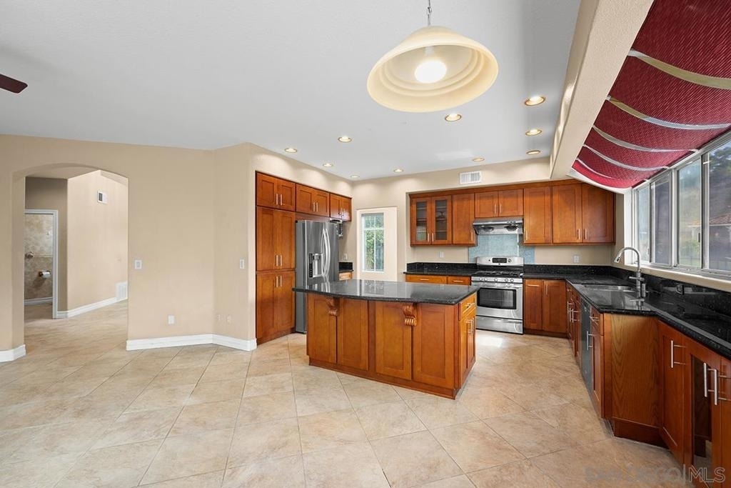 8721 Edulis Ct - Photo 14