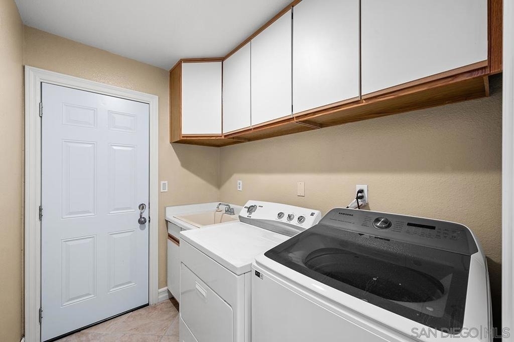 8721 Edulis Ct - Photo 18