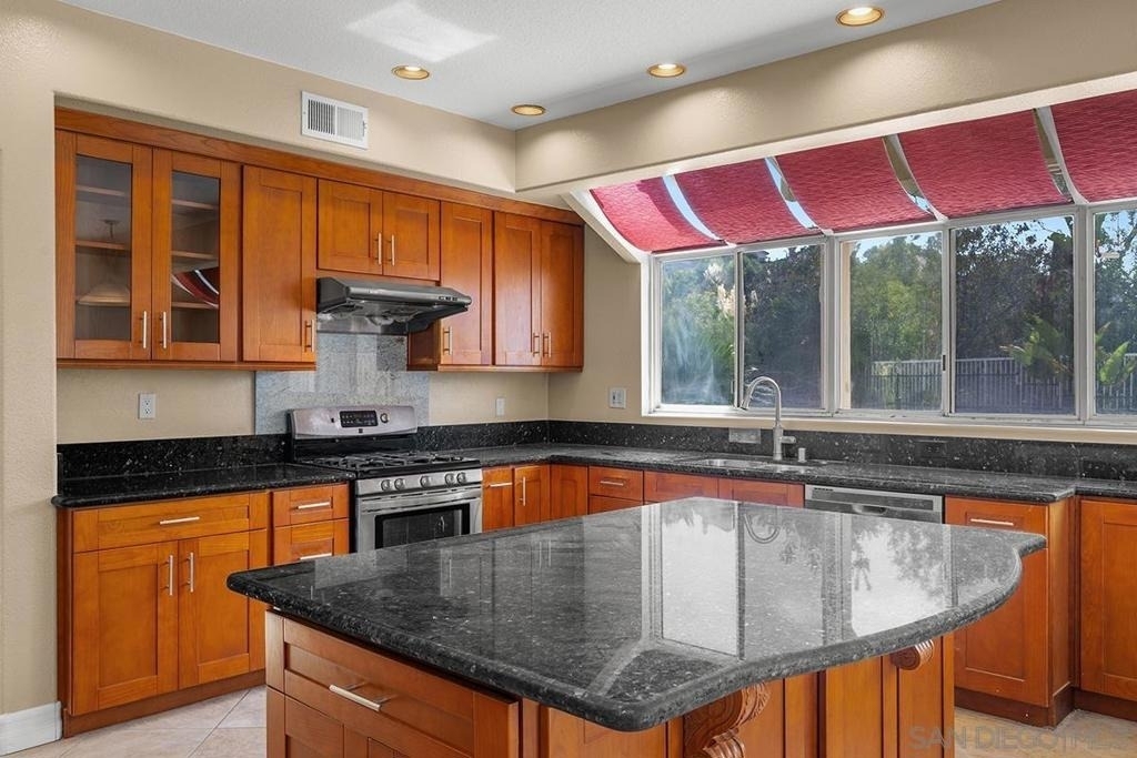 8721 Edulis Ct - Photo 11