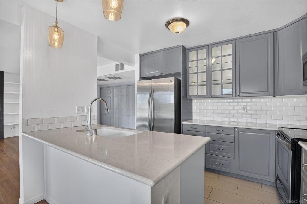 3837 Leland - Photo 1