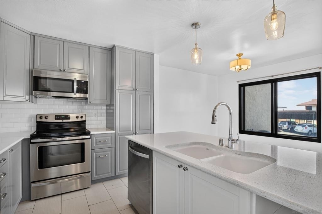3837 Leland - Photo 0