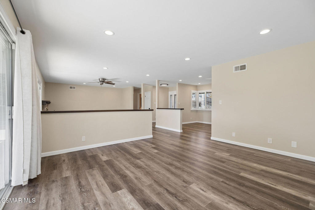 2066 Dwight Avenue - Photo 10