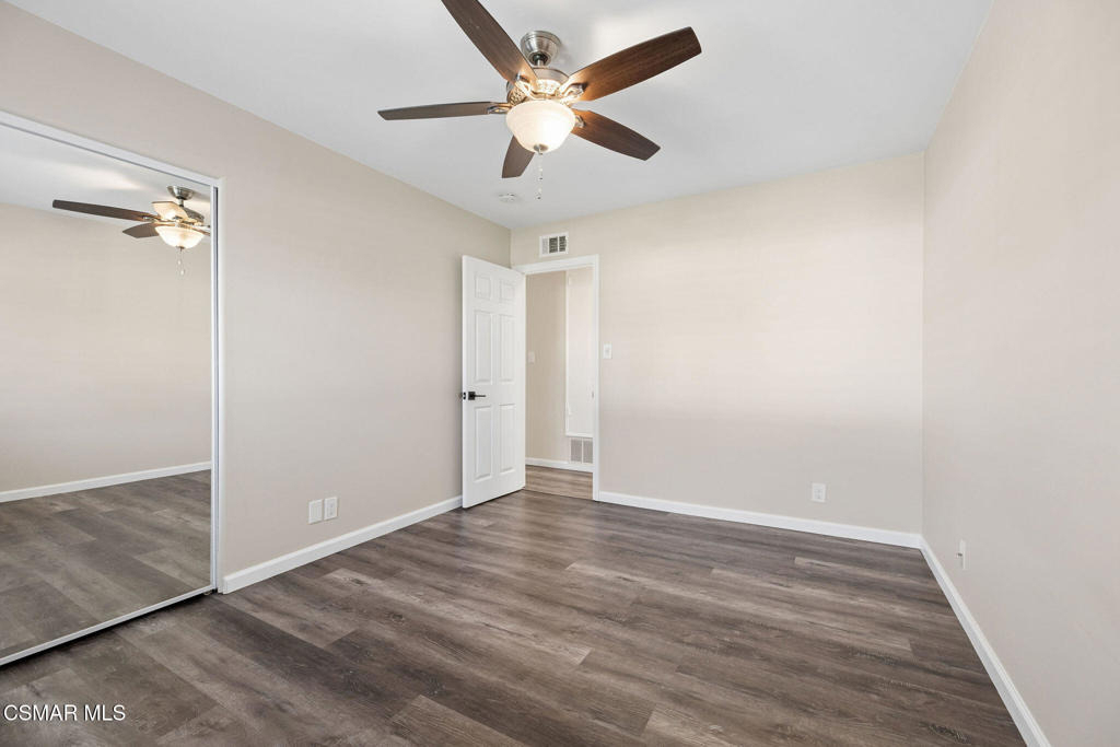 2066 Dwight Avenue - Photo 26