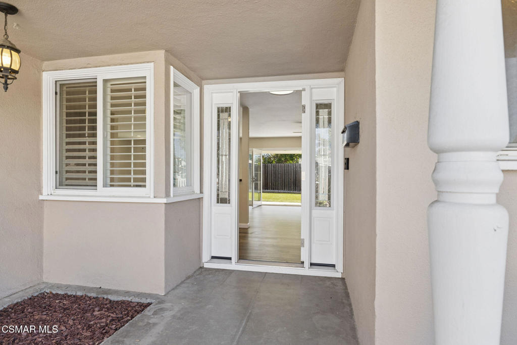 2066 Dwight Avenue - Photo 7