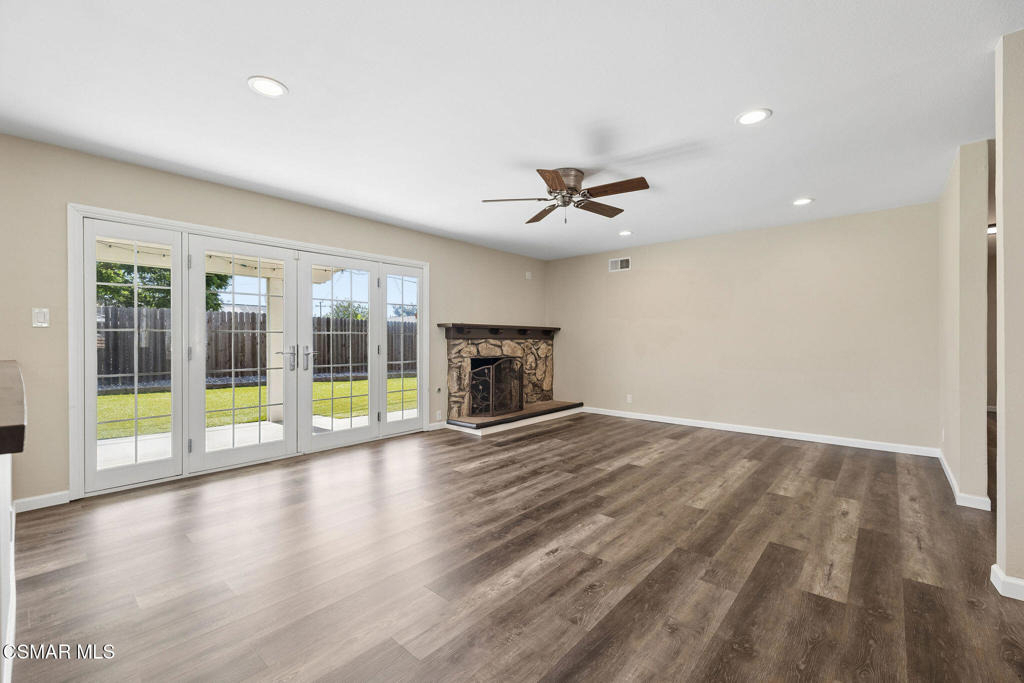 2066 Dwight Avenue - Photo 12