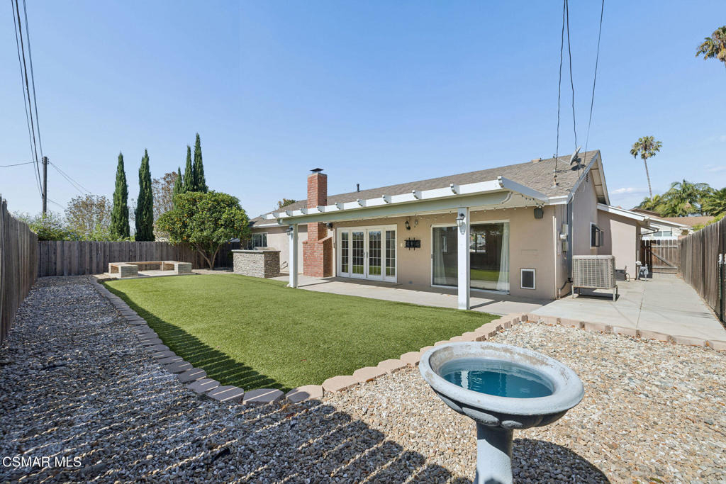2066 Dwight Avenue - Photo 38