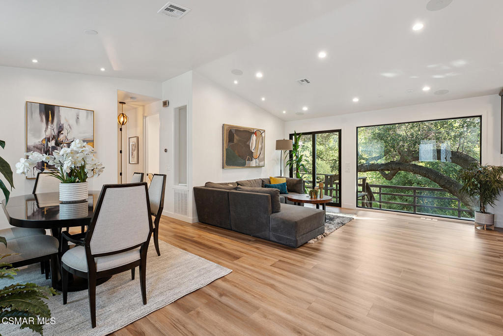 17 Sherwood Drive - Photo 2