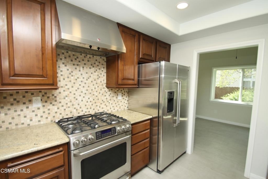 4745 Avedon Road - Photo 5