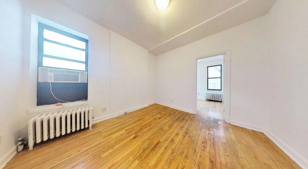East 76th Street - Photo 3