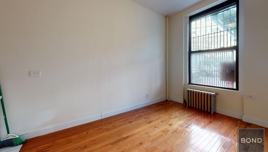 East 36th Street - Photo 3