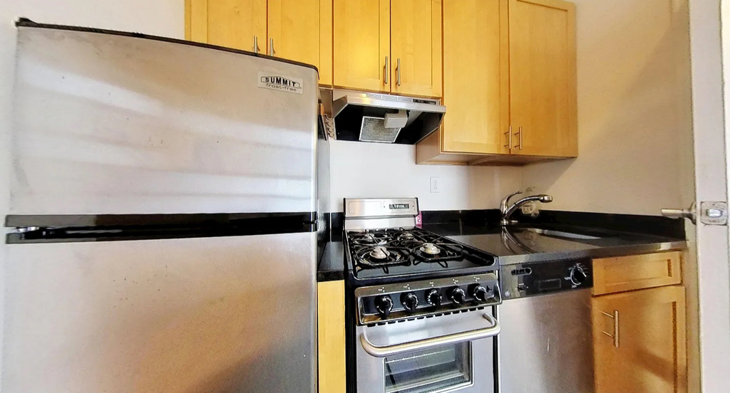 East 76th Street - Photo 1