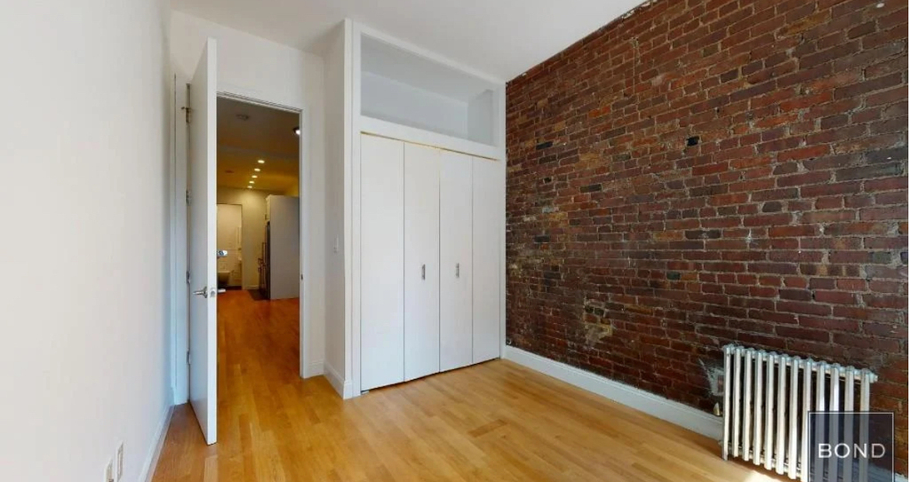 West 50th Street - Photo 3