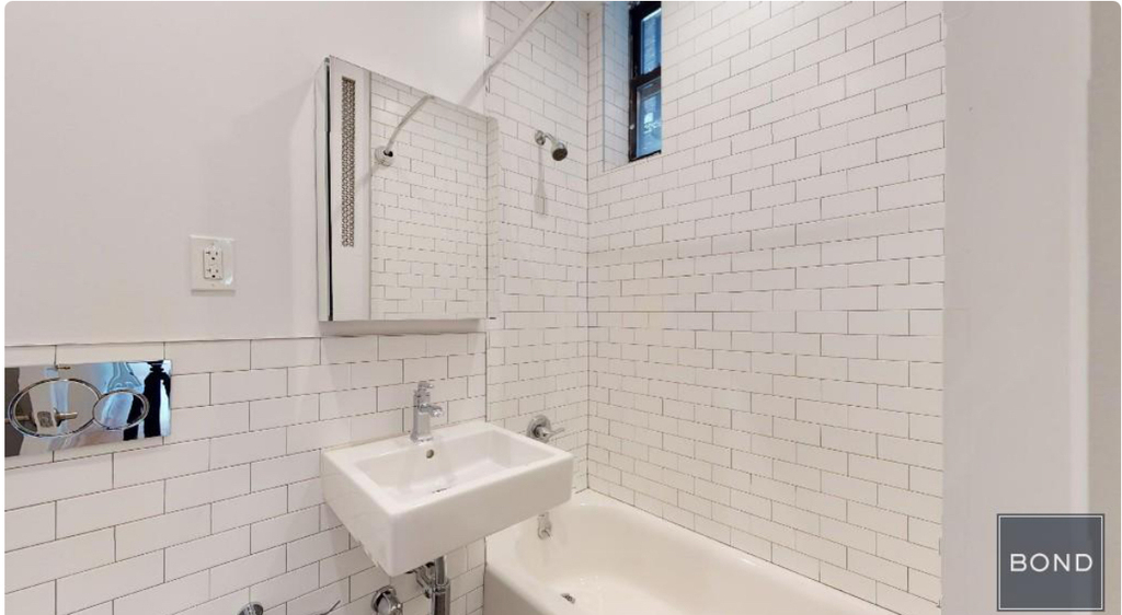 West 50th Street - Photo 6
