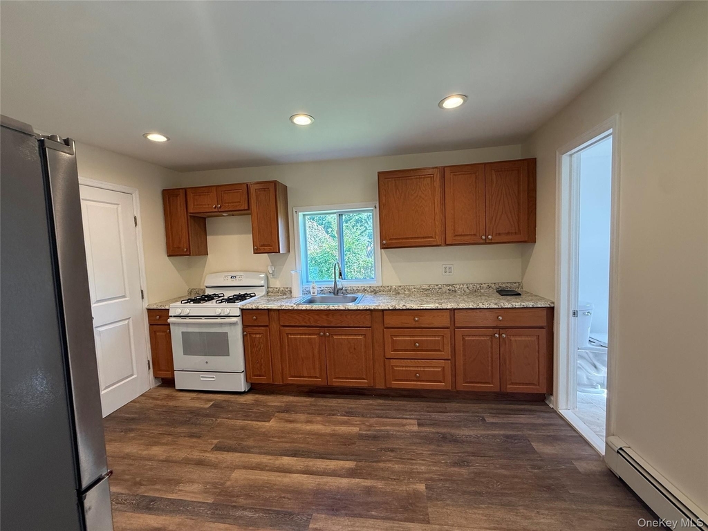 7 Park Avenue - Photo 1