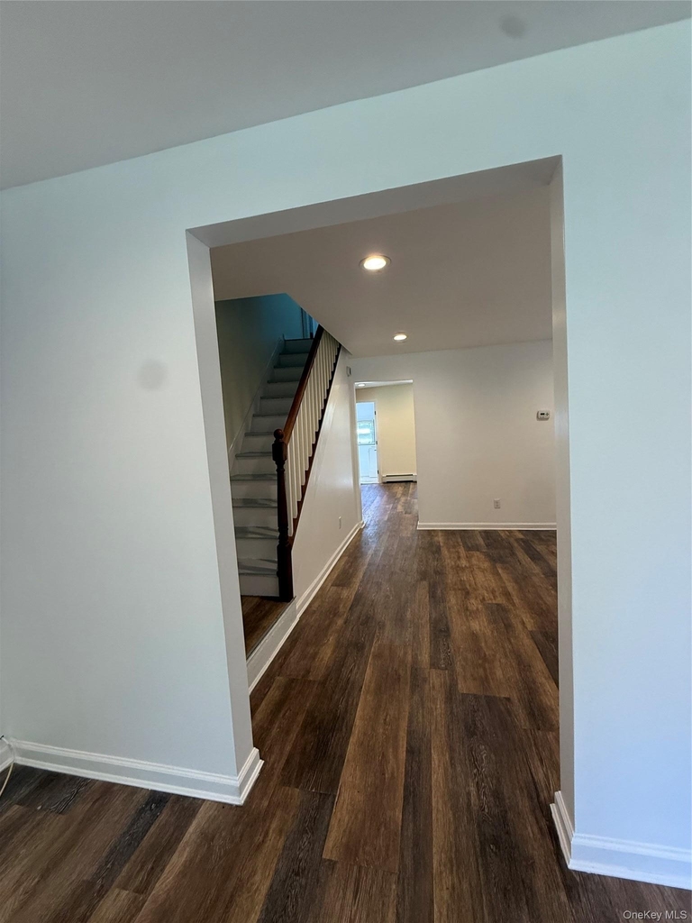 7 Park Avenue - Photo 2