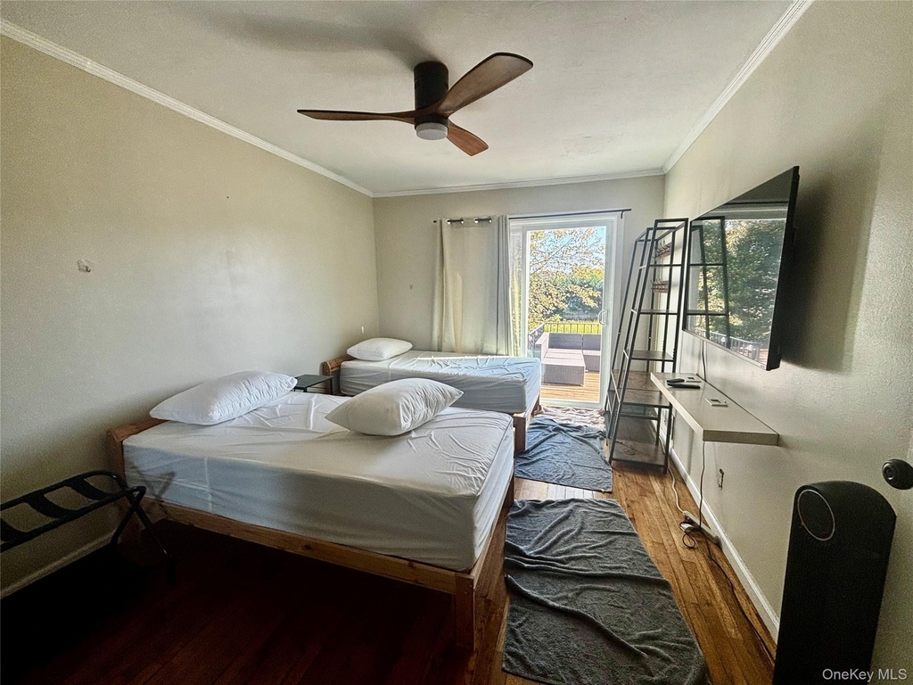 254-40 Craft Avenue - Photo 8