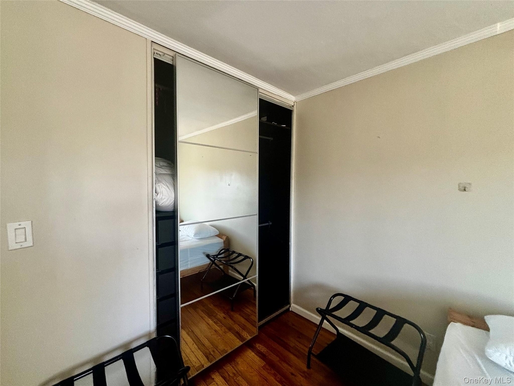 254-40 Craft Avenue - Photo 10