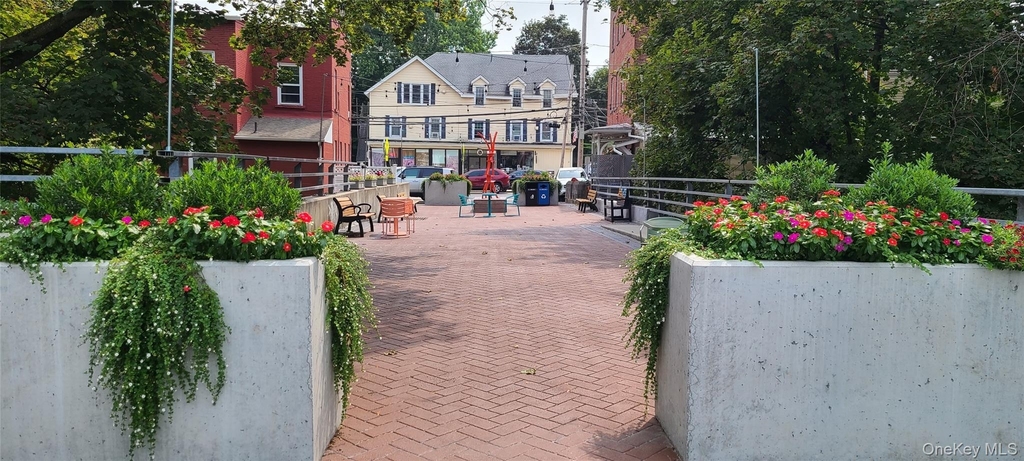 291 Main Street - Photo 0