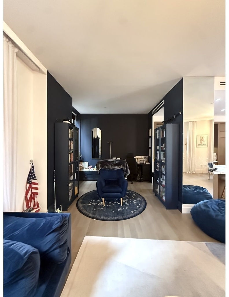 100 Barclay Street - Photo 2
