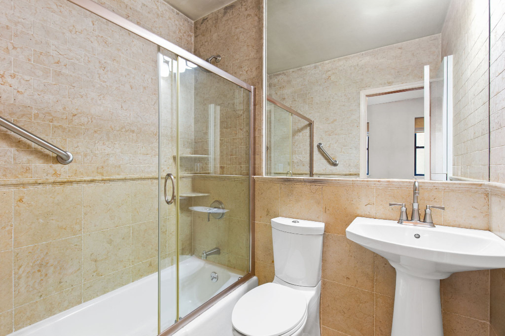 186 W 80th Street - Photo 5