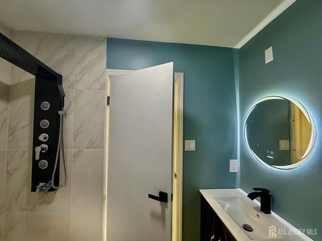 1502 Bromley Estates - Photo 6