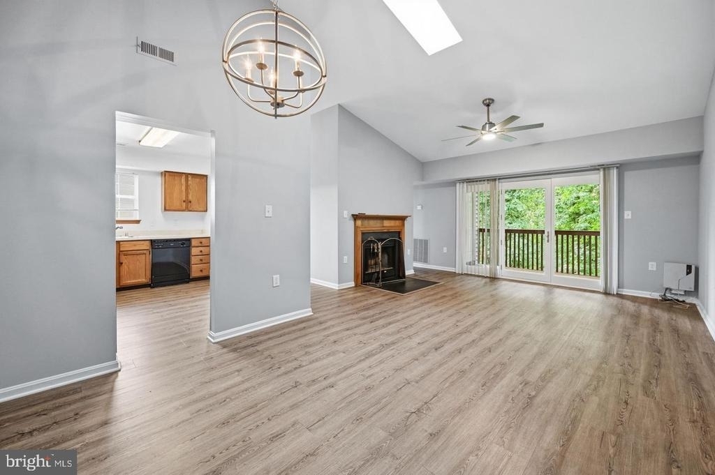 8909 Sugarwood Lane - Photo 4