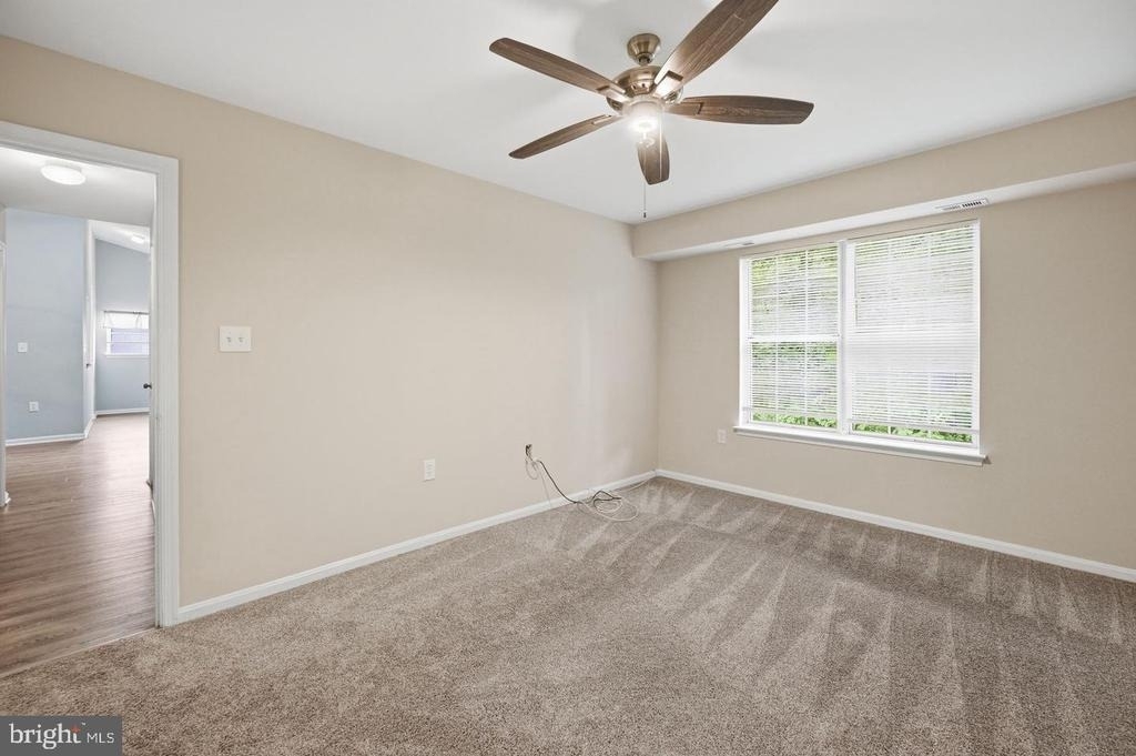 8909 Sugarwood Lane - Photo 16