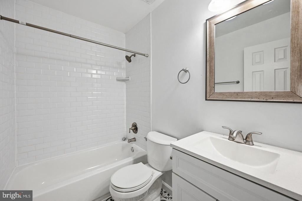 8909 Sugarwood Lane - Photo 17