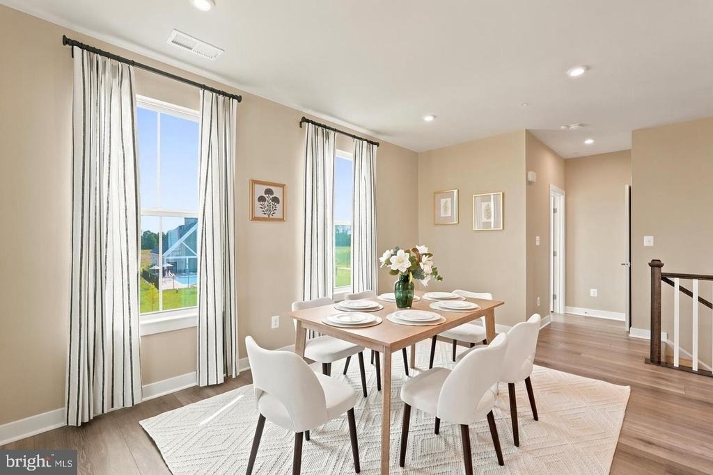 24274 Thurso Square - Photo 15