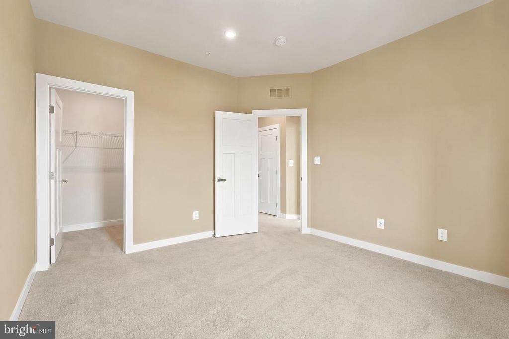 24274 Thurso Square - Photo 61