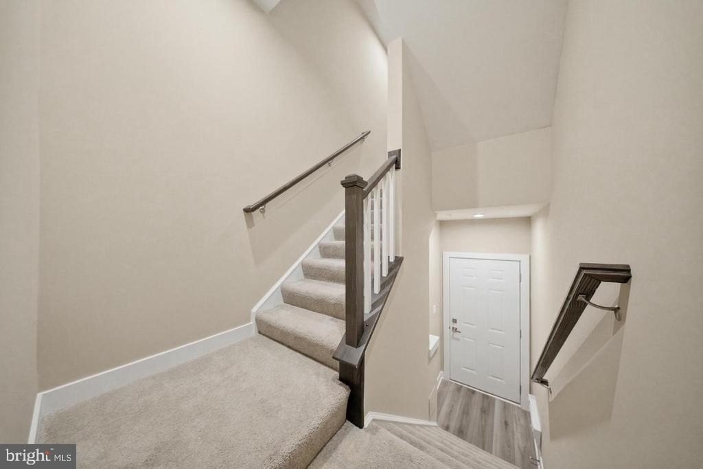 24274 Thurso Square - Photo 69