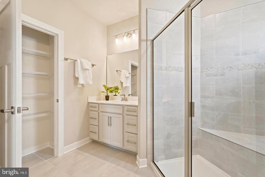 24274 Thurso Square - Photo 48