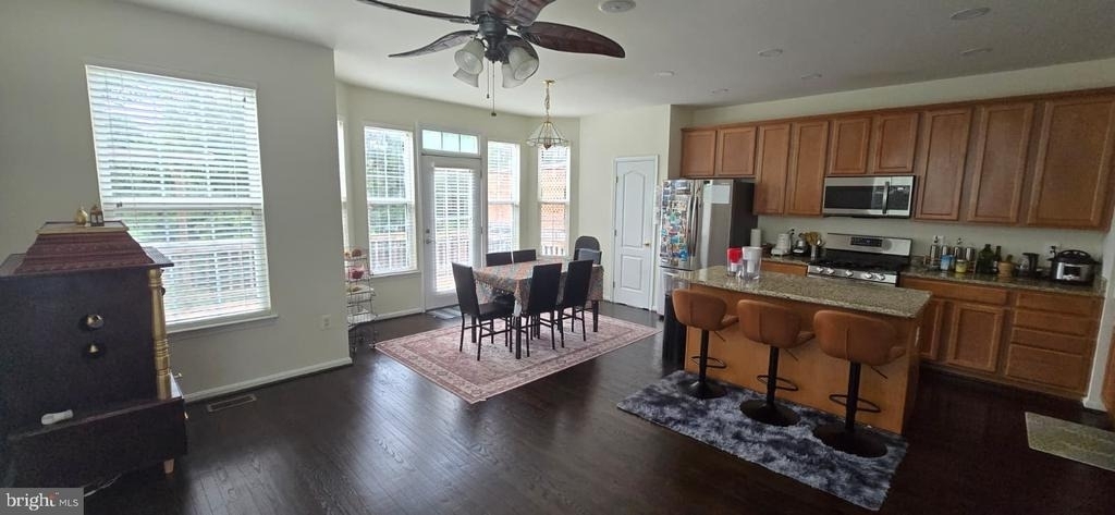 24704 Clock Tower Square - Photo 4