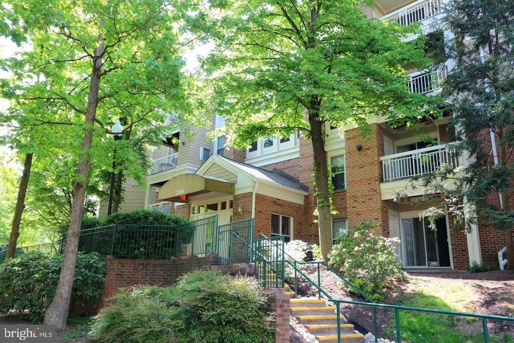 2204 Westcourt Lane - Photo 0