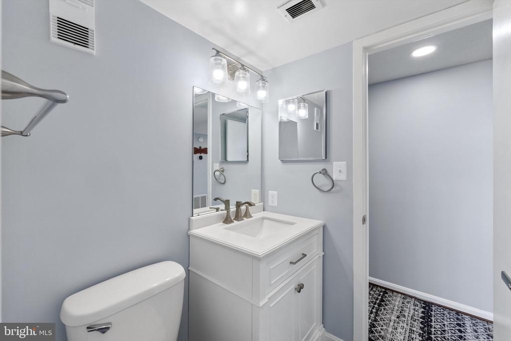 3713 S George Mason Drive - Photo 11