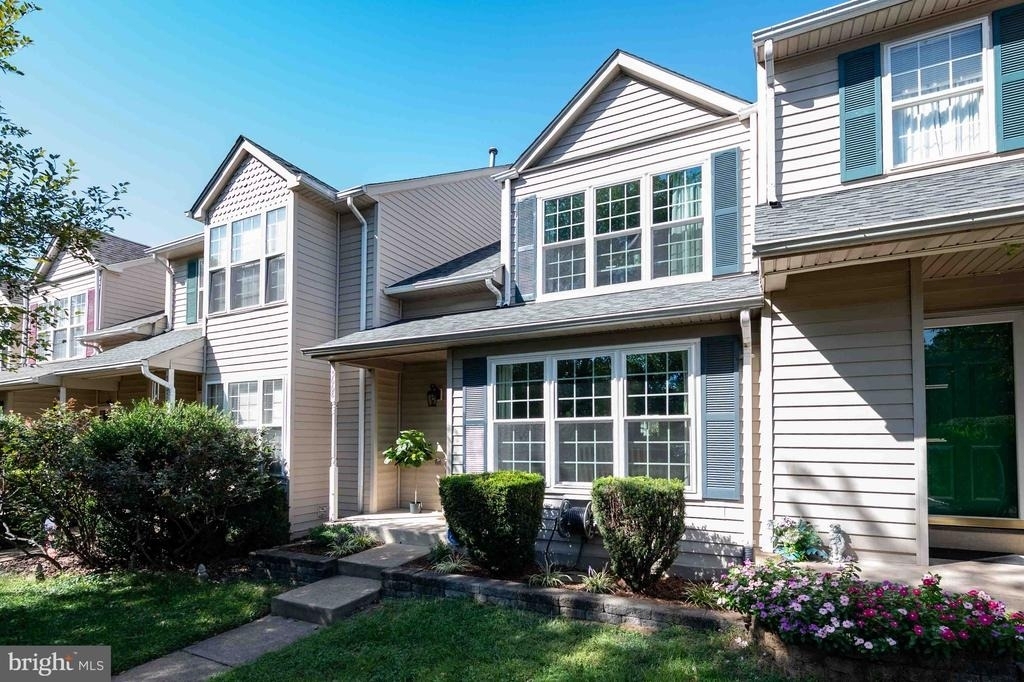 5668 Gosling Drive - Photo 2