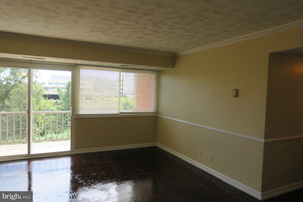 5801 Quantrell Avenue - Photo 8