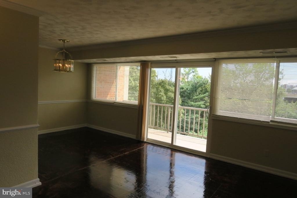5801 Quantrell Avenue - Photo 9