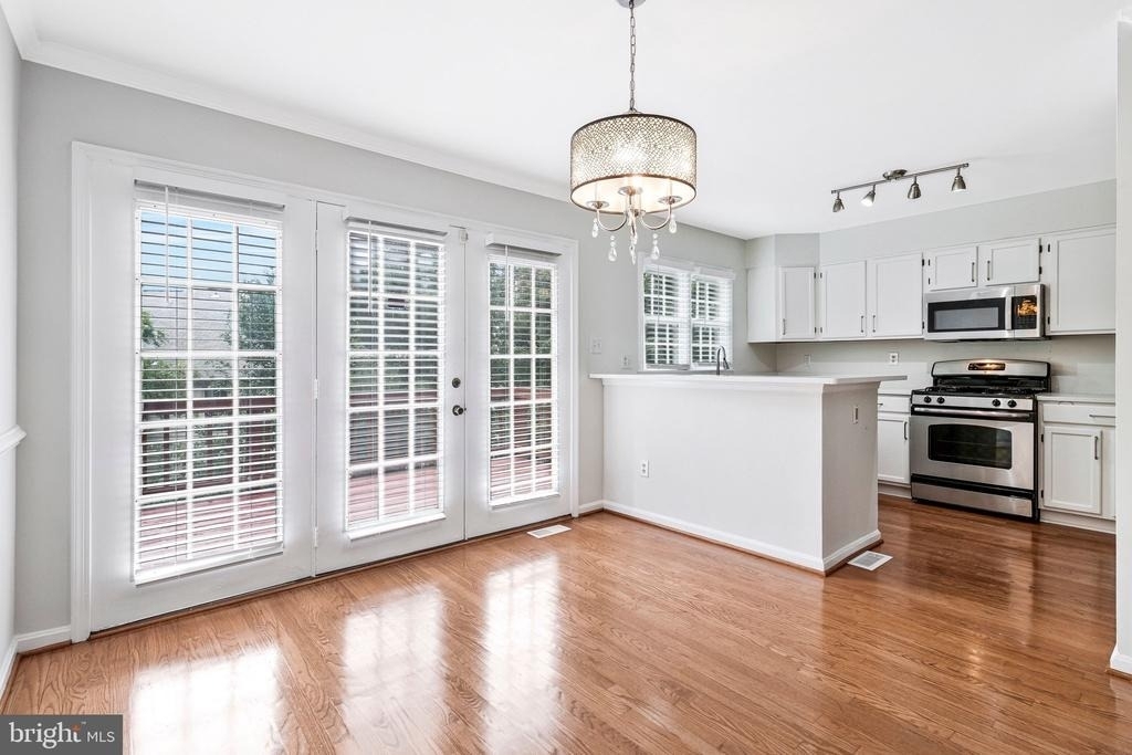 208 Ellsworth Street - Photo 6
